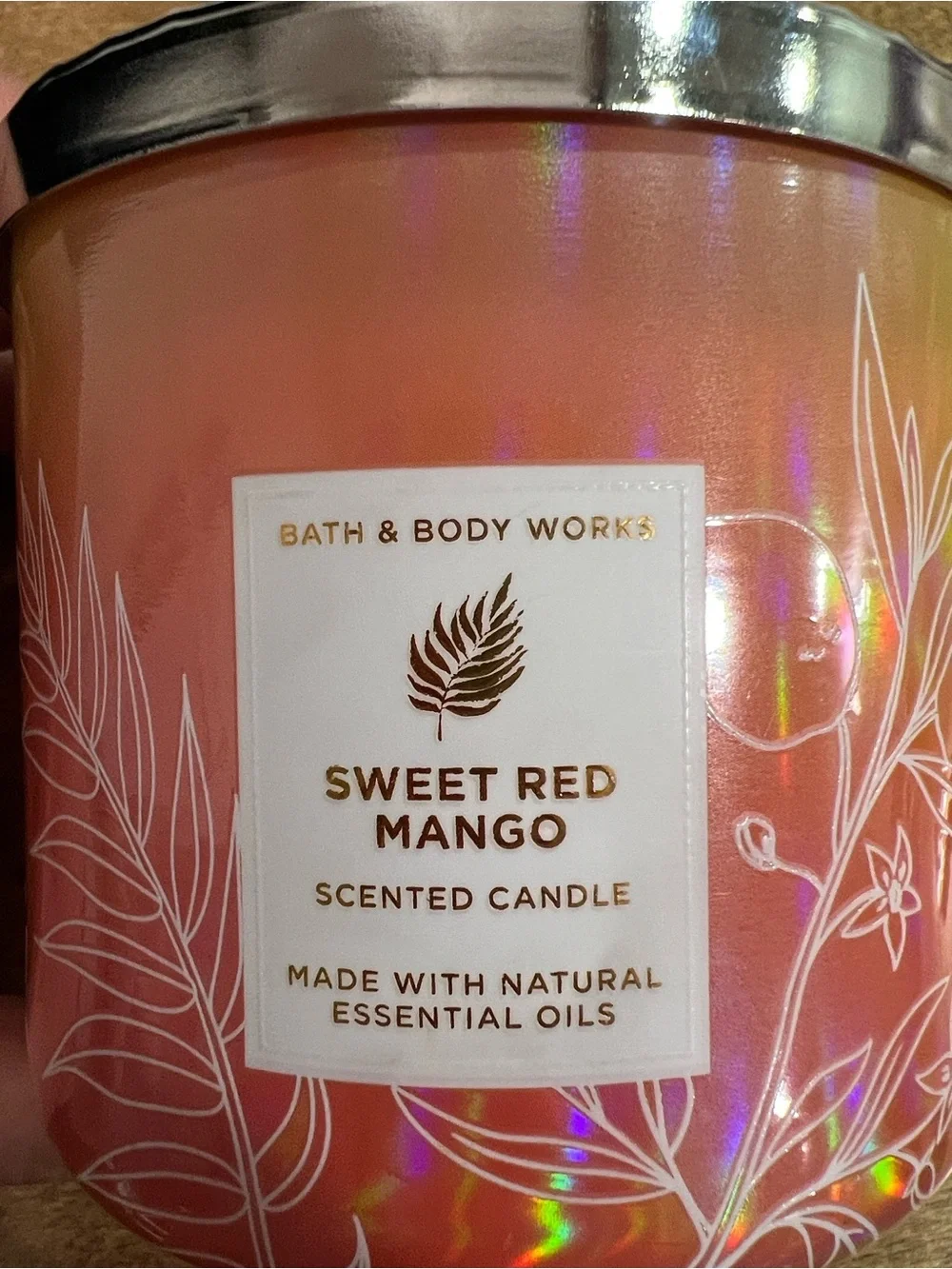 Bath & Body Works Sweet Red Mango Candle - Picture 3 of 4